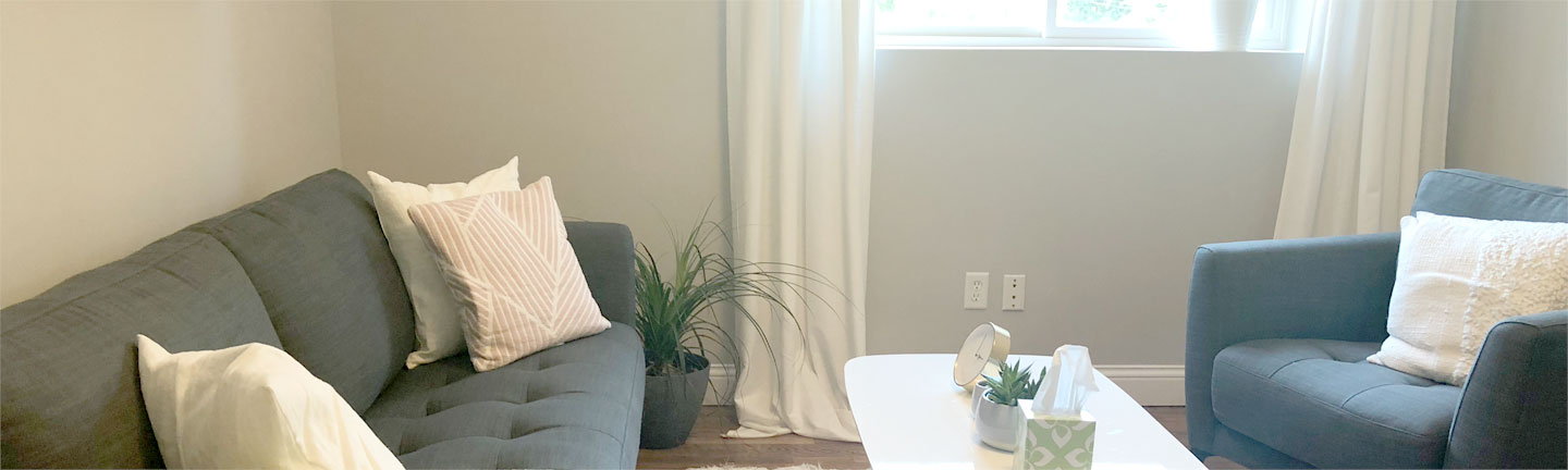 a photo of the counseling room at Emma Schmidt and Associates who offers relationship therapy, couples therapy, and marriage counseling in Cincinnati Ohio. Learn more about the talented team of sex and relationship therapists